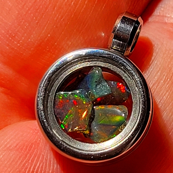 Stunning Natural Black Ethiopian Fire Opal Pendant .6" Stainless Steel Unisex - Picture 3 of 5